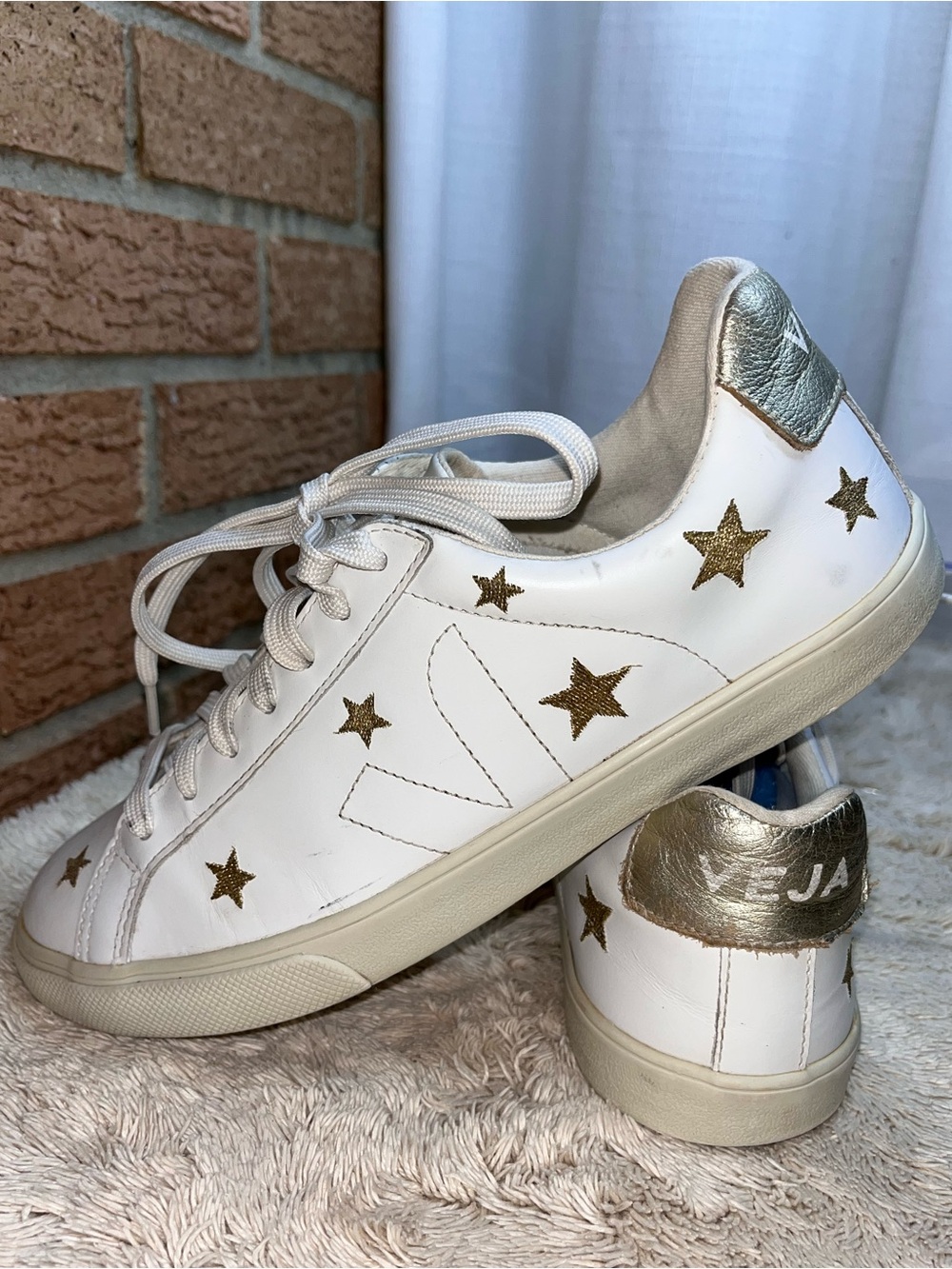 VEJA V-10 White Gold Star Leather Sneakers Size 8